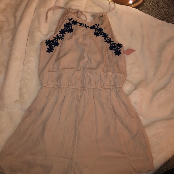 Romper - Picture 1 of 1